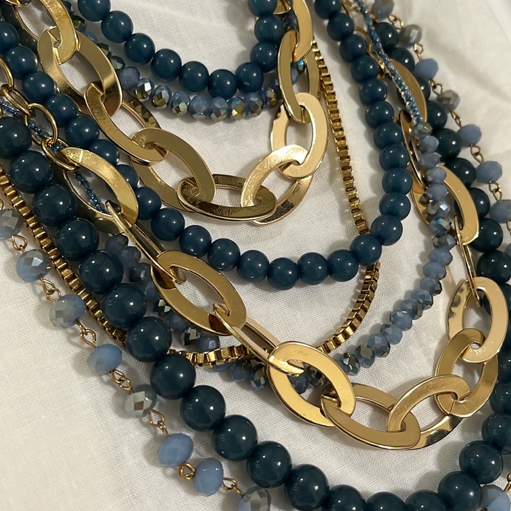 Blue Beaded Necklace - image 8